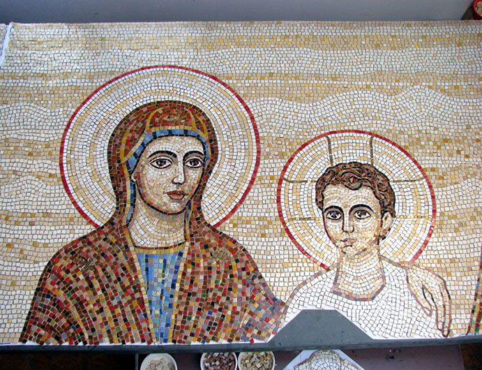 Design and realisation – Mirosław Grzelak, Mother of God with Jesus, 2009, mosaic, detail, studio