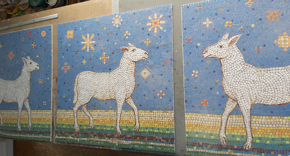 Design and realisation - Mirosław Grzelak, The lambs, 2021, mosaic, fragment, studio